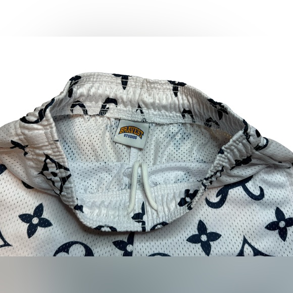 Bravest Studios Atlanta Braves Shorts - Picture 3 of 7